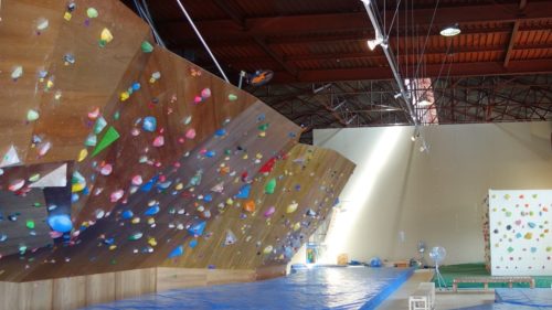 長野県のクライミング施設「クライミングジム SORANI（ソラニ）」